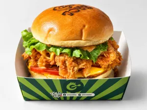 Crispy Garlic Chicken Burger